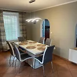 Rodinny Dum Divisov U Benesova, Na Spravedlnosti 276 *