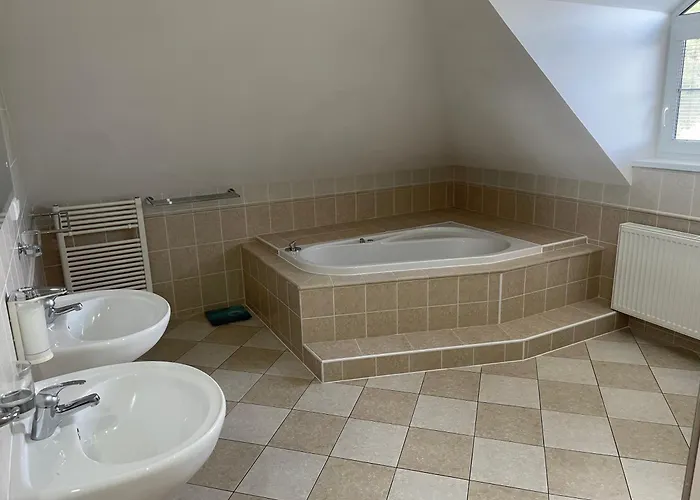 Rodinny Dum Divisov U Benesova, Na Spravedlnosti 276 Villa